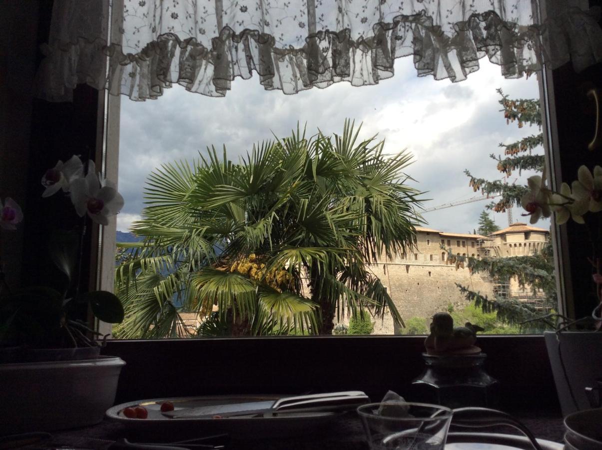 Vista Castello Bed and Breakfast Rovereto  Exteriör bild