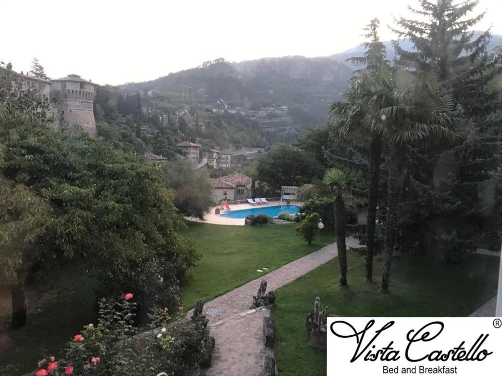 Vista Castello Bed and Breakfast Rovereto  Exteriör bild